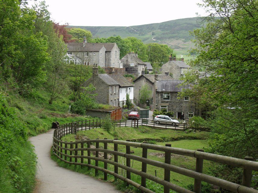 Castleton Village & Peveril Castle